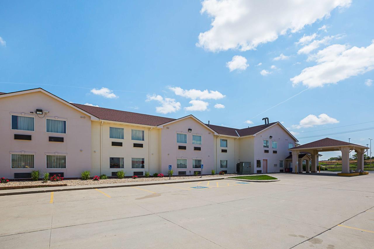 Motel 6 Omaha - Iat West Zewnętrze zdjęcie