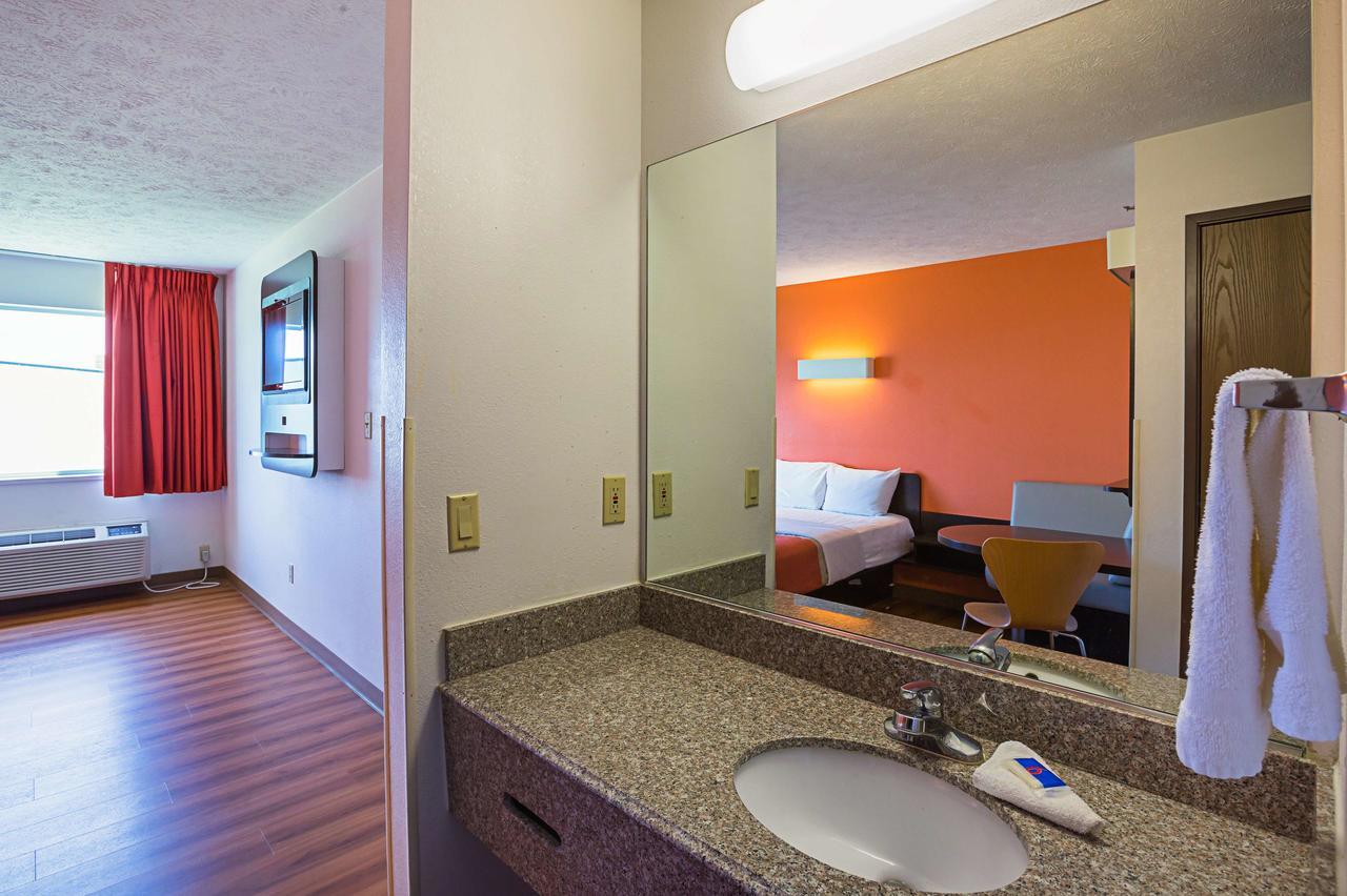 Motel 6 Omaha - Iat West Zewnętrze zdjęcie